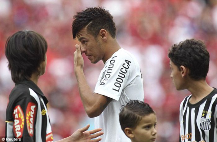 ɳҽყɱαɾ | CL habar nu am , crede-ma ... *; Ce ma streseaza e faptul ca...AM AVUT INCREDERE IN EA...ba si a dat cu picioru la tot, la tot. i-am prins sarutandu-se..si sanky cand am venit eu l-a respins
