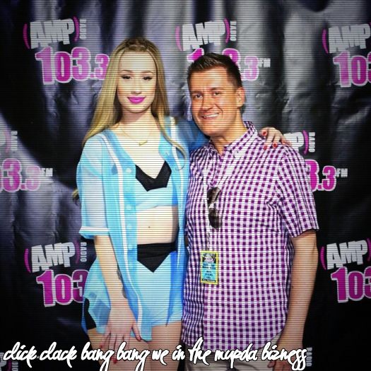 ♡ cσνєη ♡ oh my god *se uită la ea și vrea să sară pe plase, dar stă cuminte*