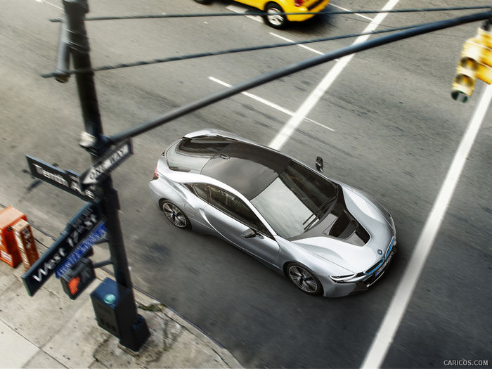2015_bmw_i8_21_1024x768