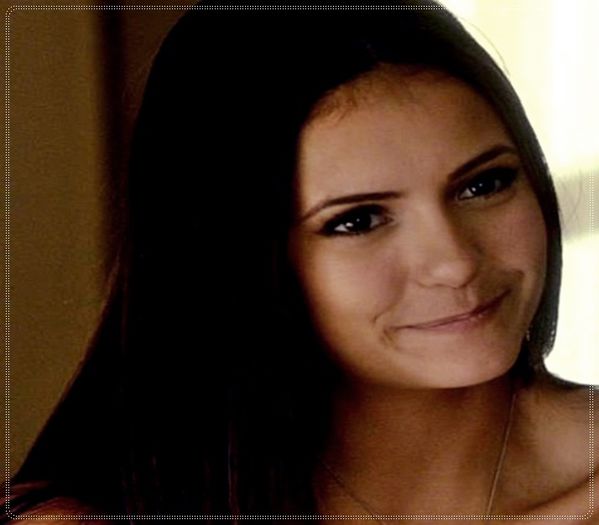 》clk Va rezolv eu ;> ;3 *pune pungile cu inghetata in congelator si; inainte sa inchida congelatorul ia 2, una i-o da lu katic si pe cealalta o mananca ea* =)))))
