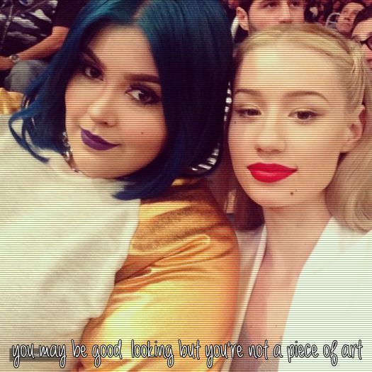 ♡ cσνєη ♡ și cine este acel cineva ? *își mișcă repede genele și râde* #adda