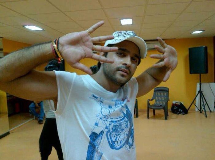 10481331_426574480882470_5834413920667242056_n - Ashish Sharma