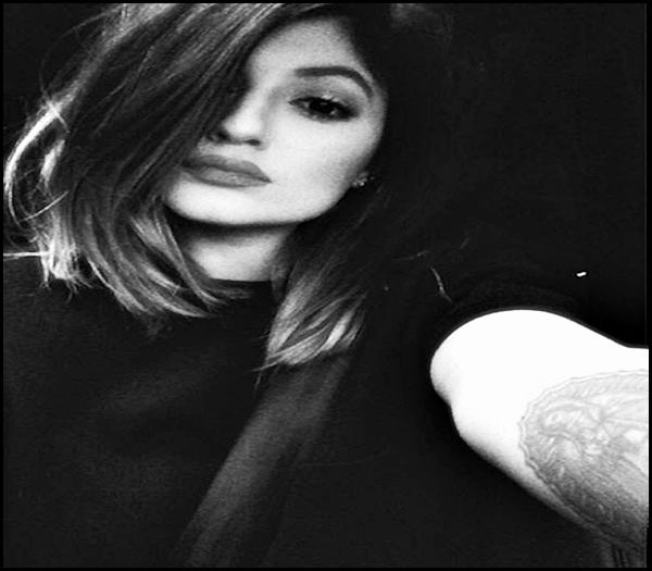 ➨ ▷ † ❤ .  aaa .. scuze .. am obiceiul sa ma opresc din ascultat [clk;; cand am telefonu in fata , de ce nu te-ai dus si tu ? #a + heii #k
