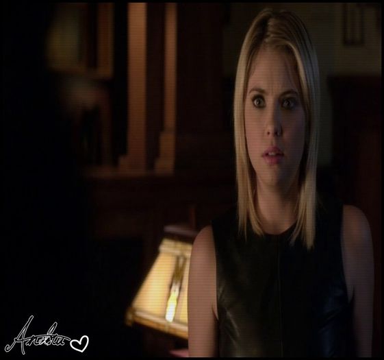 △▼ ❥ : * coboară cu un castron de floricele în brațe * Salut ;3