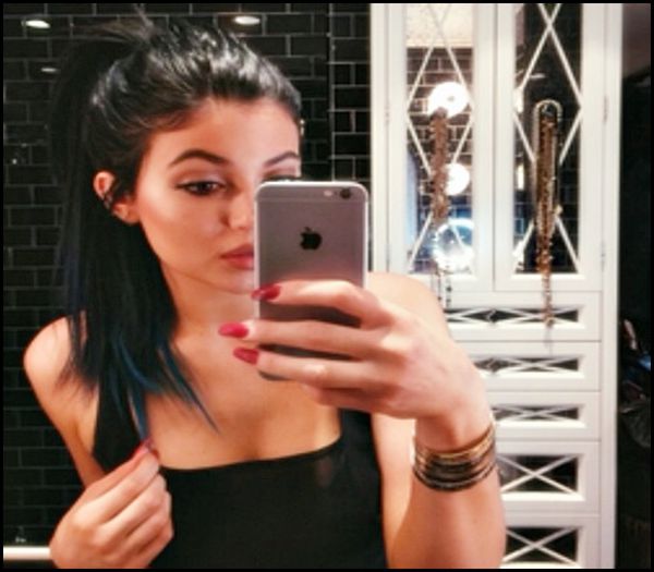 ➨ ▷ † ❤ . awkey + merg dak avem cu cine #adda + heii #a [clk;; #isi face selfie;
