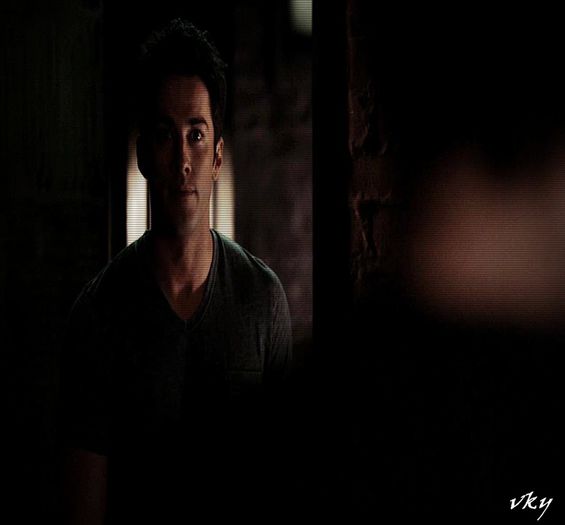 #► [28.09]|intra`n casa mancand morcovi| A inceput sa se puna prafu pe aici...