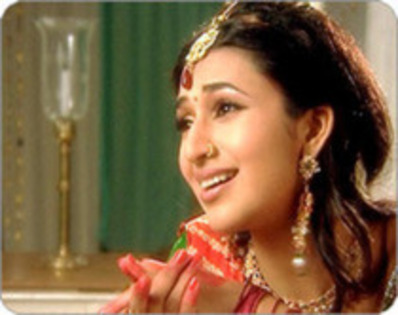 HCYIACLLGWHNBYLEHYX - Divyanka Tripathi