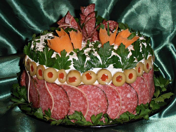 tort aperitiv cu verdeturi si ardei