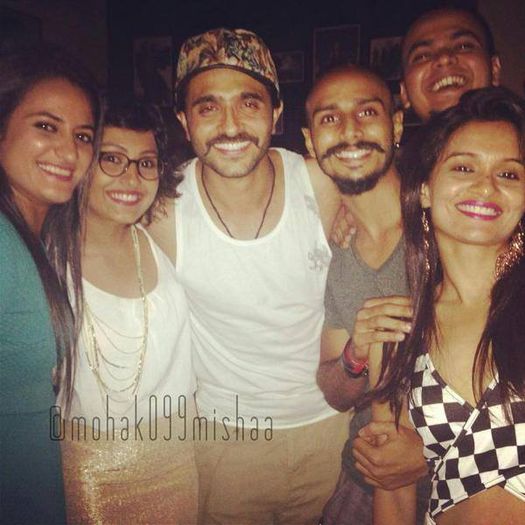 10435903_817145488307219_6221837183174390671_n - Ashish Sharma
