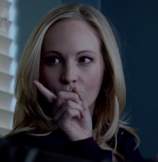 ᵔᴥᵔ -- _click_ Mereu îmi reproşează că din cauza mea ne certăm, că sunt neb.ună, dramatică...#stefan; Tatiiiii :)))) *hug Derek*
