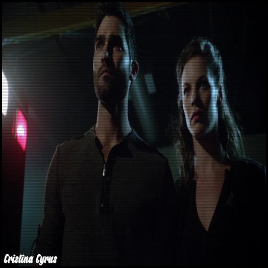 ♡ cσνєη ♡ mai am doar o soră care e în viață și un unchi care încearcă cL; să ne omoare pe toți :) în sez 1 i-am dat foc după i-am sfâșâiat gâtul dar în sez 2 s-a reîntors :) + lasă că o să-ți meargă cu klaus, așa e el doar
