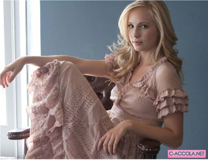 ᵔᴥᵔ -- _click_ Mersi pentru pătură :o3 Dar trebuie să plec :)) *Se îmbracă*; *pleacă dar când e lângă prag întoarce capul şi zice* Mi a făcut plăcere să vb cu tine, eşti un tip super de treabă.Şi în ciuda faptului că eşti glumeţ ai trecut prin multe...Tre să plec, see ya. :3
