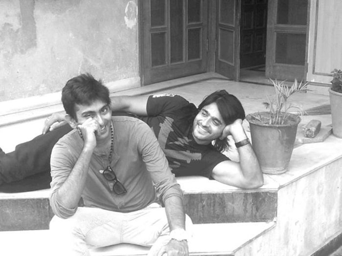 541112_406001169422213_1663105678_n - Ashish Sharma
