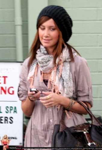 24o7cdj - Ashley Tisdale