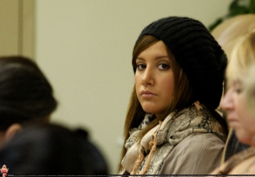 29ymd6b - Ashley Tisdale