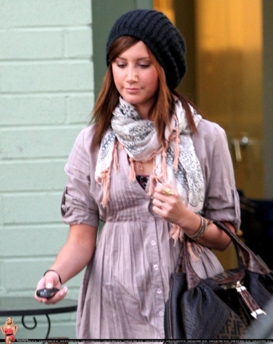 hvxwjn - Ashley Tisdale