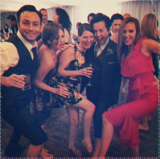 - #se desface umpic la camasa =))))))))))) si dupa se tranteste pe canapea.