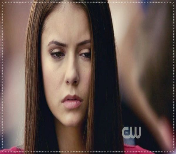 》Mi-e cam rau ;< Tu cf? *stranuta de ii curg ochii=)))* Tu ce faci ? *se trage, ii face loc pe canap