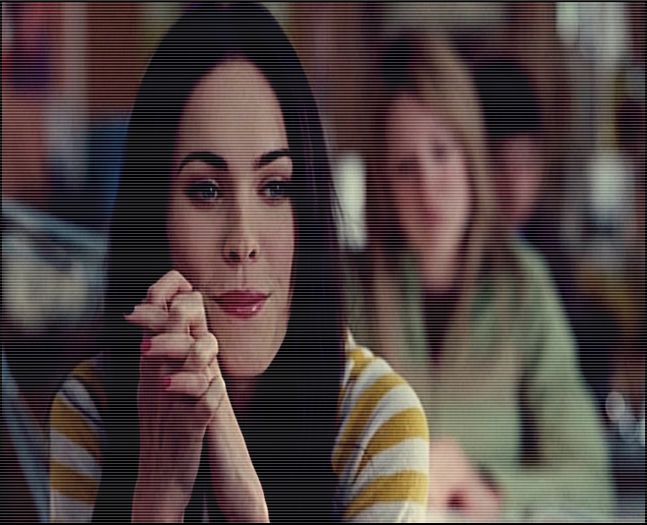 ☾ɐɓǝoɟ✿qǝɐnʇʎ; #o vede căzând şi râde tare apoi se opreşte lângă groapă şi face o faţă tristă+; Vai de mine domnişoară Denning, sunteţi bine? #îşi pune mâna la gură dar apoi izbucneşte în râs şi gesticulează; Să nu plecaţi, revin imediat cu o sapă. #râde tare şi fuge, căutând o sapă.
