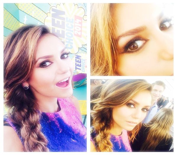 》*merge in liniste spre ea apoi  o zguduie usor* HELLO ! =))