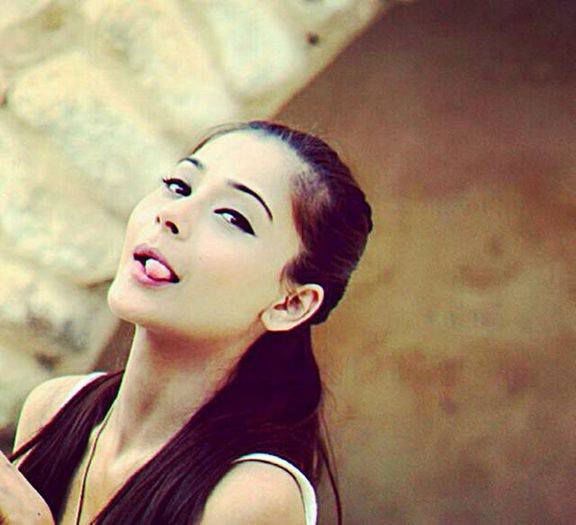 10698488_804607179601596_6947760350624507756_n - sara khan