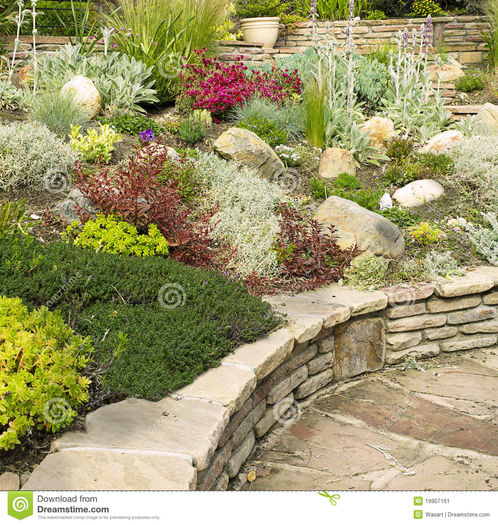 colorful-rock-garden-stone-wall-19907161 colorful-rock-garden-stone-wall-19907161