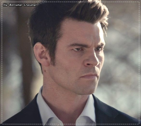 *e imbracat in straie de popa* =))))))) *se uita ip la ele* Pacatoaselor! =)))))