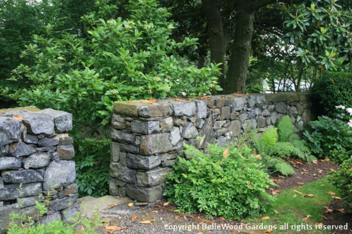 Goodstay%20Garden_2012-05_stone%20wall