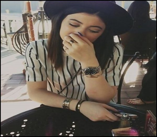 ♡ » ; continuare : se lipeste pe un pom cu spatele si se lasa sa pice jos [clk; - Epii 14 _ Black and yellow