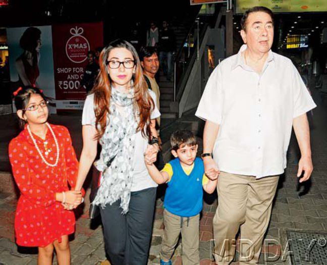 Randhir-Karisma-Samaira-Kia_1 - Karisma Kapoor