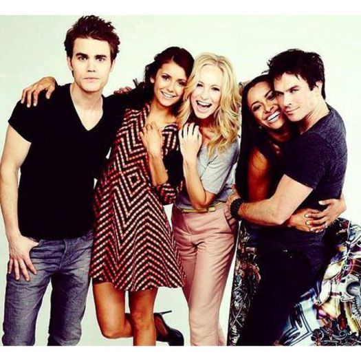 10408748_894373843908579_5474845841687672833_n - the vampire diaries