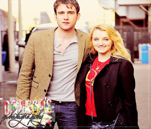 ┊deɴιι┊hai că ştiu că nu eşti supărată, prietena mea.... ¤o bate pe umăr¤