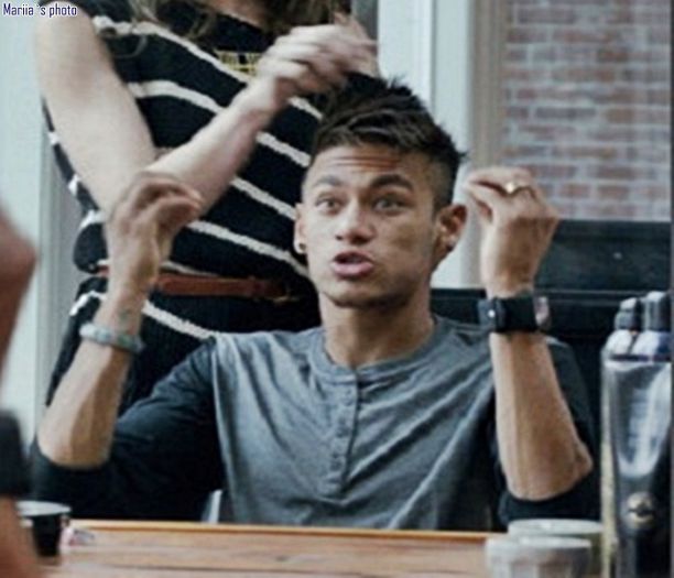 ɳҽყɱαɾ | CL taci fa ca te-am dus in magazin la Pull&Bear si ai intrebat unde e ursu #adda; *ii arunca un borcan de nutella:-??*#ely
