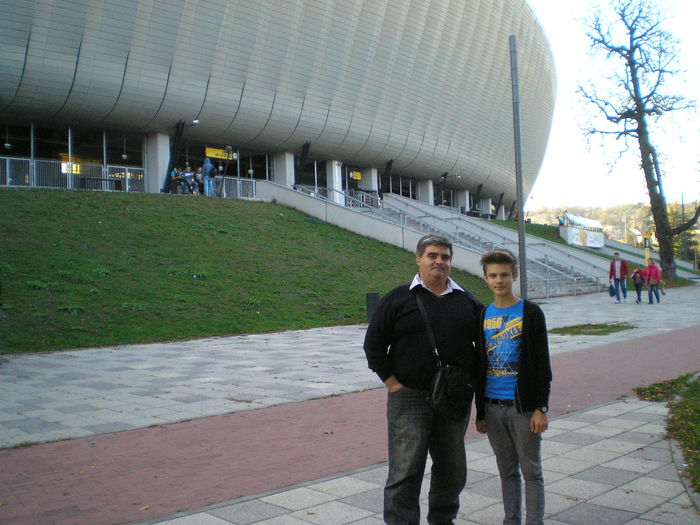 eu cu Gabi laq Cluj Arena - 01 CONTACT