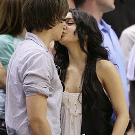 Zac-Efron-Vanessa-Kiss.0.0.0x0.432x432.jpeg - zac-vanessa