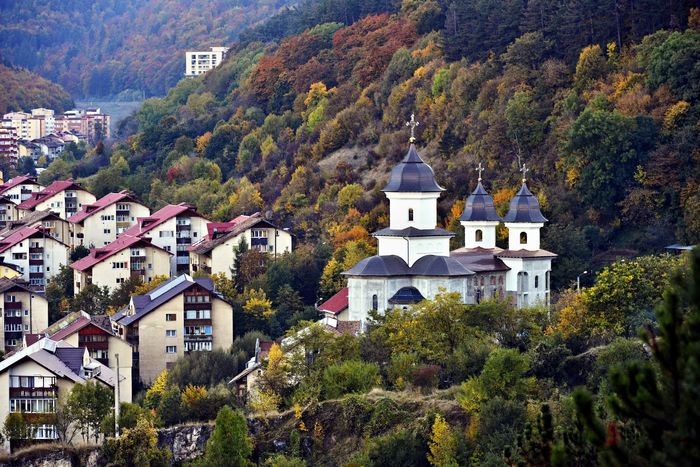 Bisericuta de pe Dobrogeanu Gherea .. !