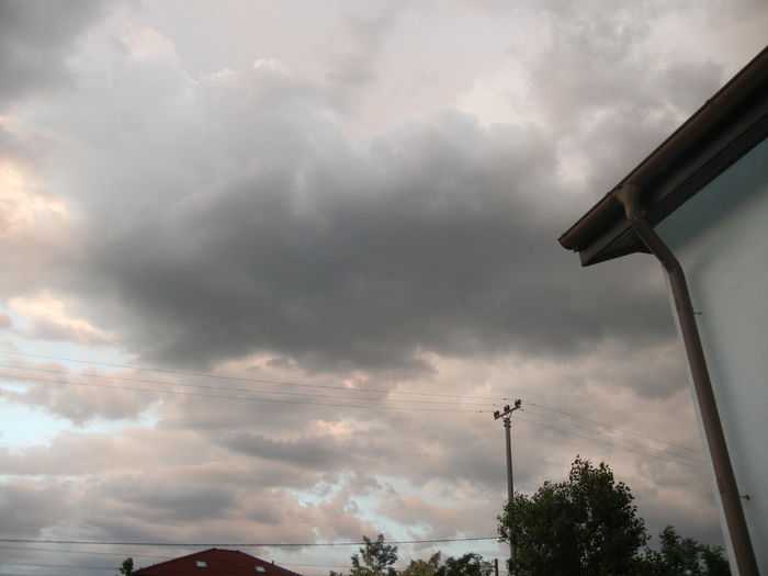 Clouds. Nori (2014, June 06)