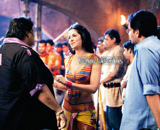 l5_Katrina_Kaif_shooting_for_Chikni_Chameli_Agneepath_28229