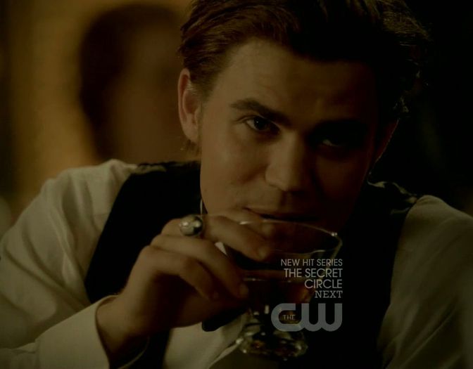 CL Aolooo nu face la;;;ba ca iti tocesti mana degeaba . Gaseste si tu o gagica ceva :))) #klaus; heeey kol . ;?

