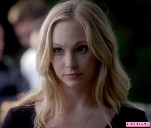 ᵔᴥᵔ -- _cl_ Asta am şi zis, eram despărţiţi, practic Hayley a primit resturile mele...pe tine :)) #K; Şi de ce nu faci asta? #Stefan
