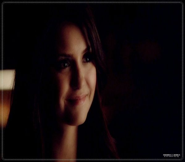 》Bine si eu, awww ;X *hug si ii zice in soapta* Pupa-l mey... ;o3 =)))) *arate spre fane* #Davina
