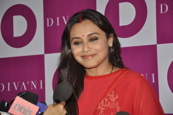 Rani-Mukerji-at-Divani-store-launch-1