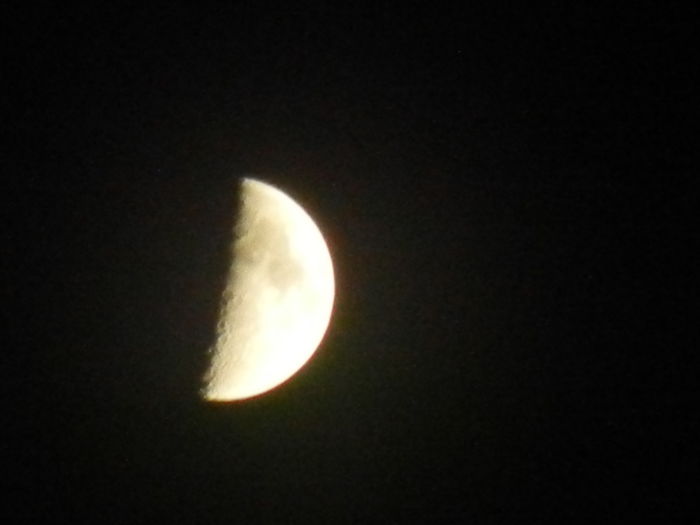 Beautiful Moon (2014, Oct.01, 6.52 PM)