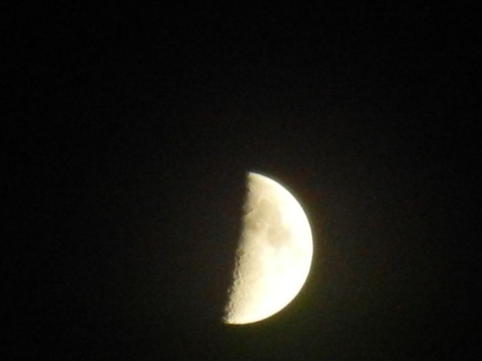 Beautiful Moon (2014, Oct.01, 6.52 PM)
