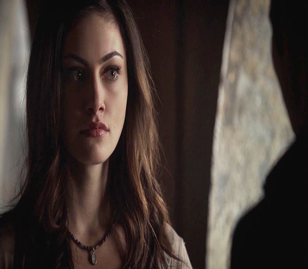 ✿- Esti sigura?E mai bine pe canapea #elena | Dar e frig iarna=)))#ty