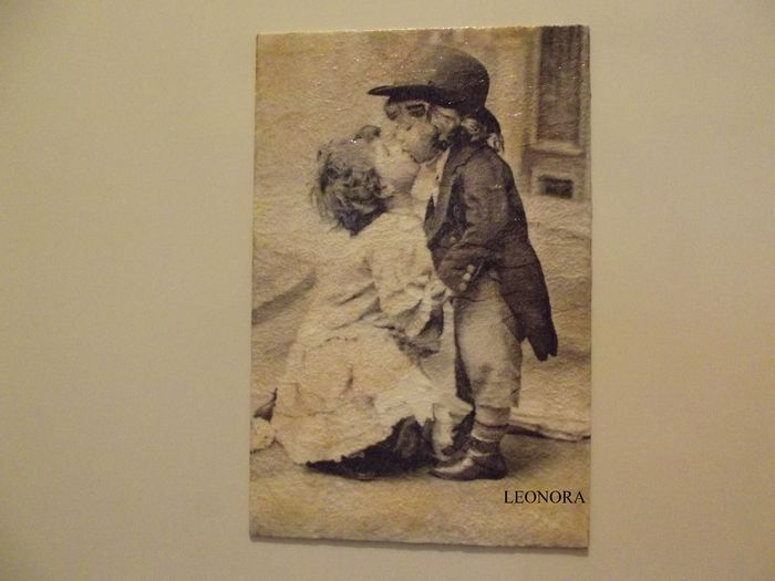 magnet frigider inocenta intr-un sarut