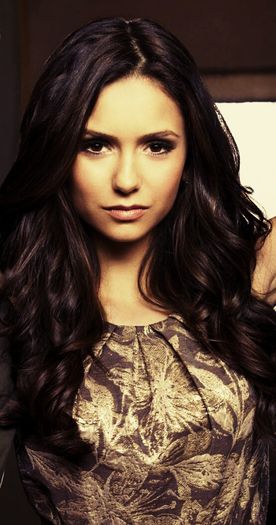elena - Nina Dobrev