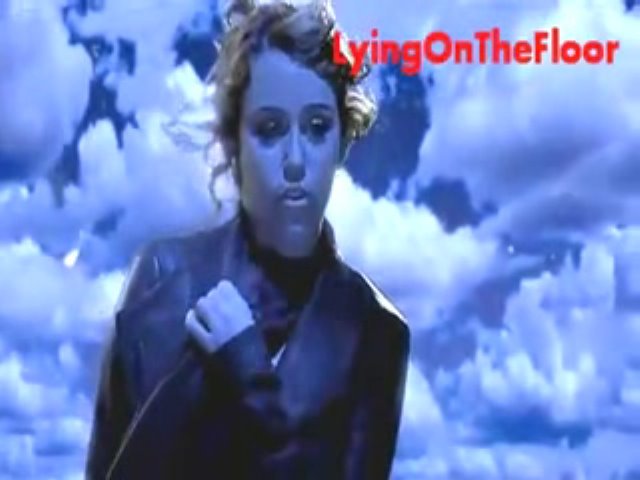 The climb official music video www.just-mileycyrus.blogspot.com-13 - Miley Cyrus-The climb
