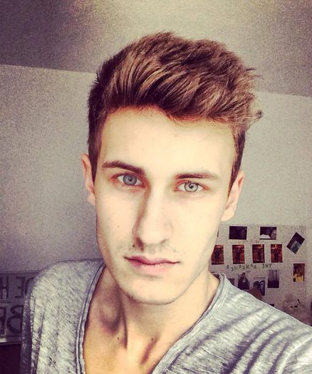 Te judeca nu?Ceilalti te judeca si te resping. - x_Ripped Face partea a III a_x