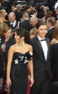 180px-Vanessa_Hudgens_&_Zac_Efron_at_2009_Academy_Awards